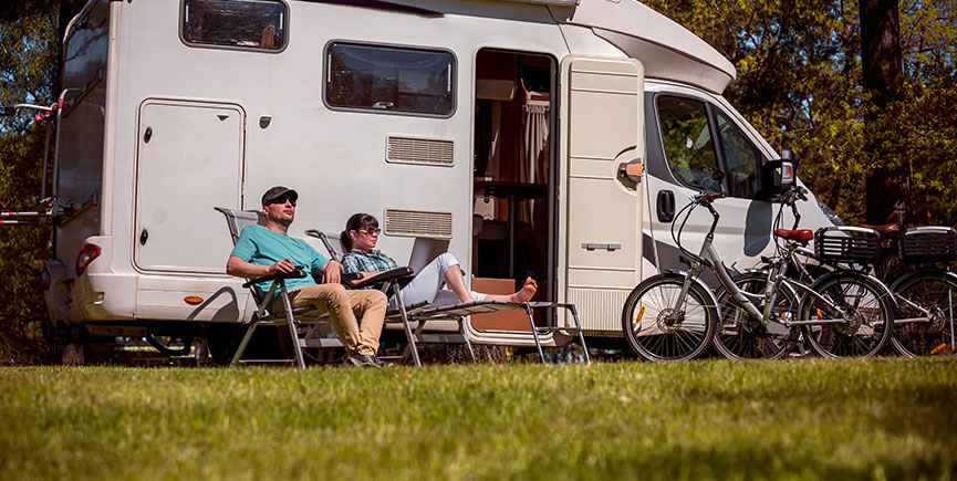 Enjoy your Trip on Motor homes and Travel Trailers